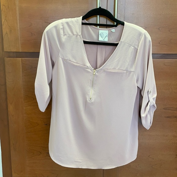 janet chung Tops - Janet Chung NWOT crepe 3/4 sleeve blouse
